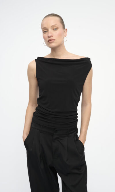 Alternative view of LEONIE TOP black