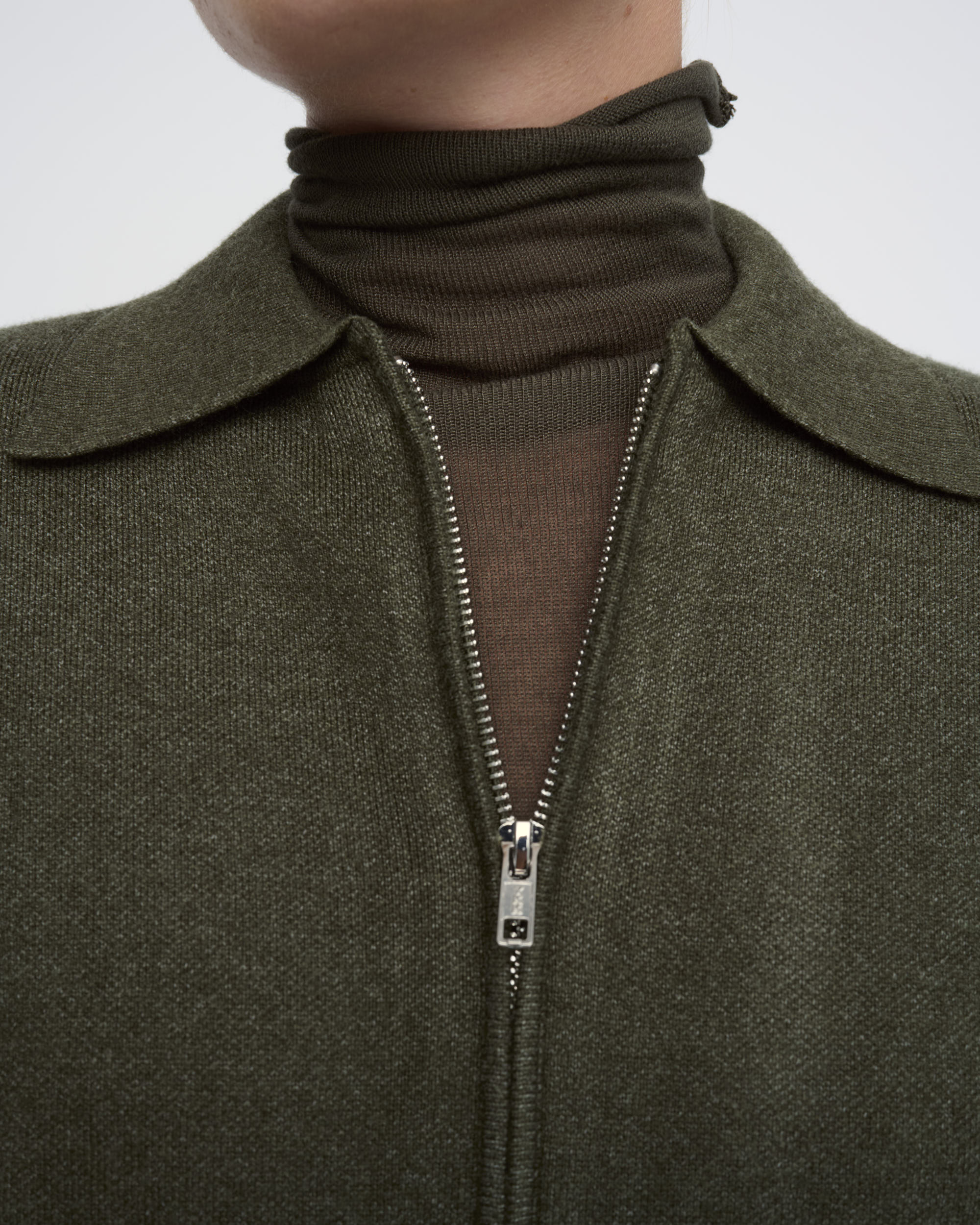 HOLDEN26-2264193-65-CO.CO 167-322345