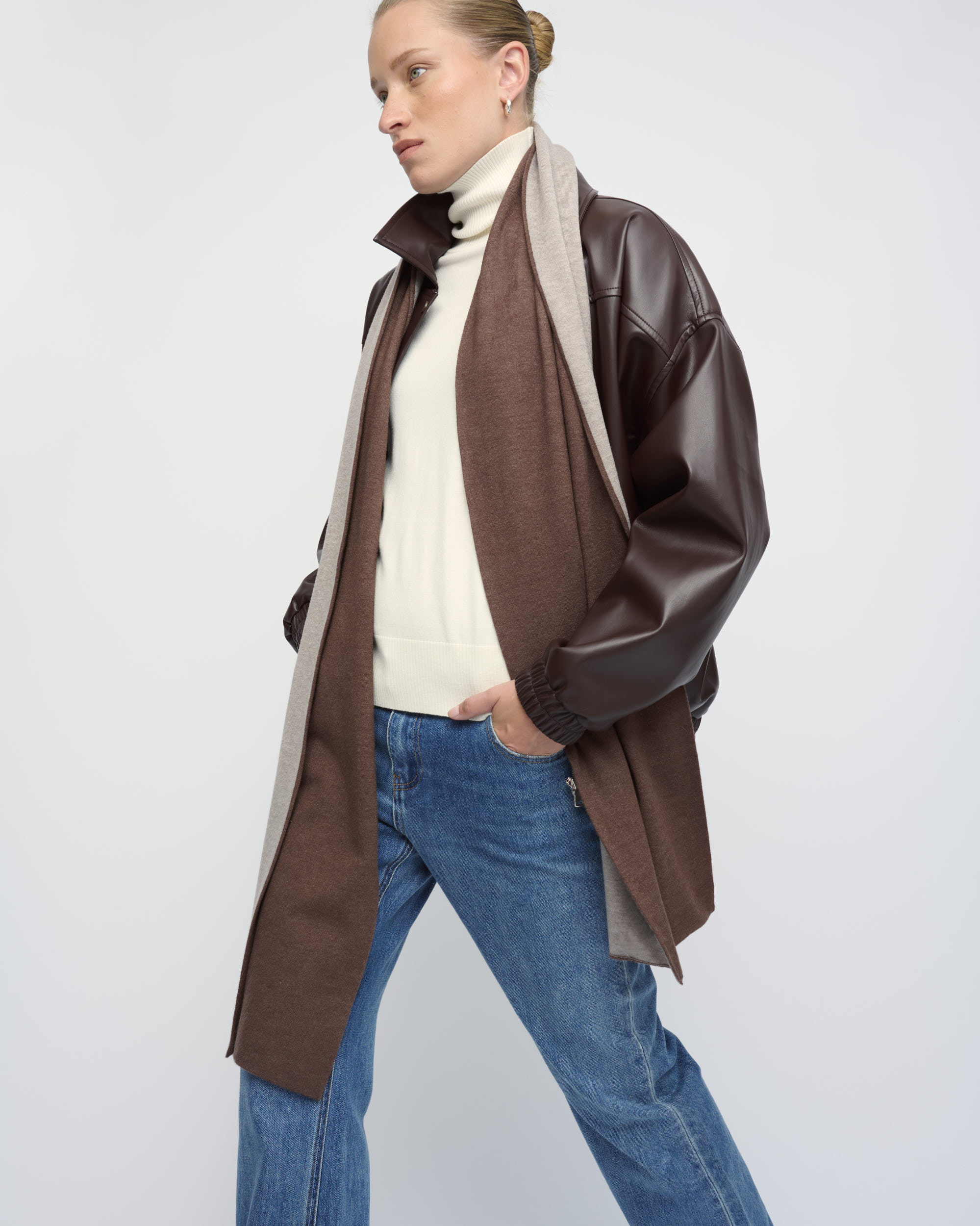 MOON-2269204-83-CO.CO 167-323202