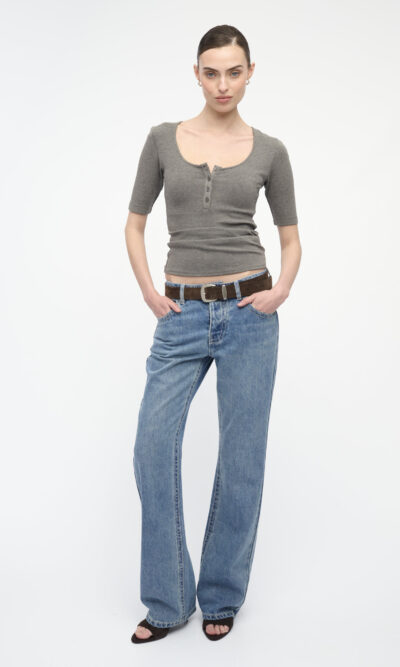 Alternative view of CORA TOP gray